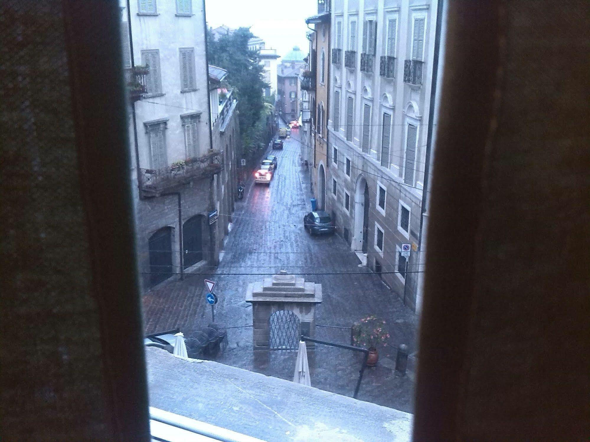 Uptown B'N'B Ξενοδοχείο Μπέργκαμο Εξωτερικό φωτογραφία